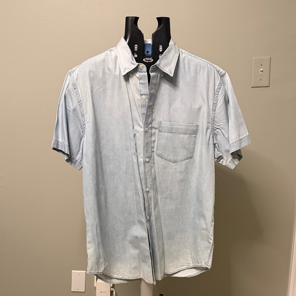 90’s Old Navy Light Blue Denim Casual Button Down Shirt